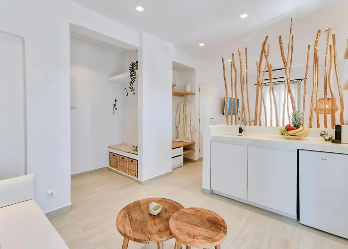 Ardilia Cosy Antiparos Town